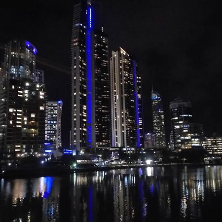Karana Palms Resort Gold Coast Buitenkant foto
