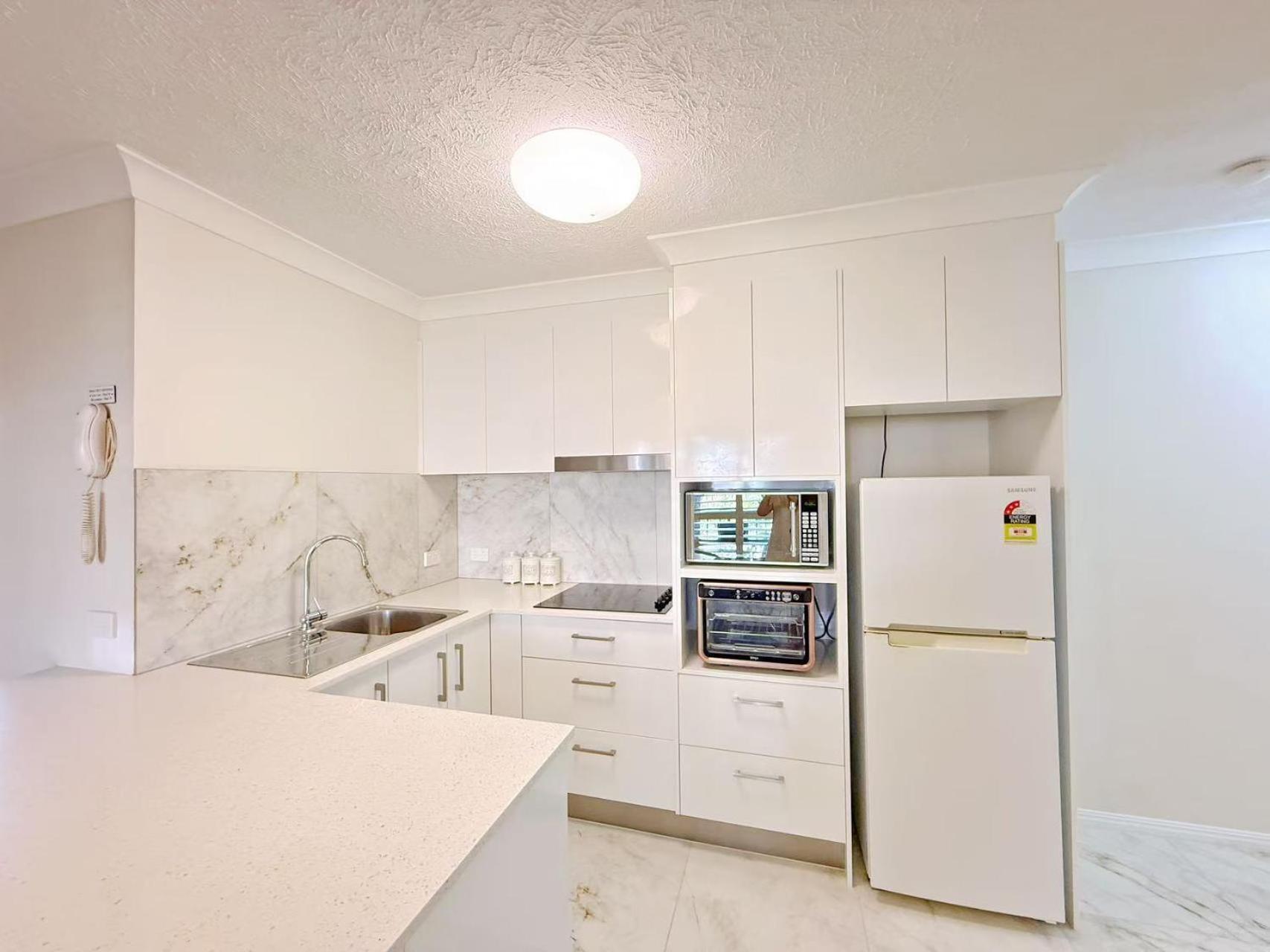 Karana Palms Resort Gold Coast Buitenkant foto