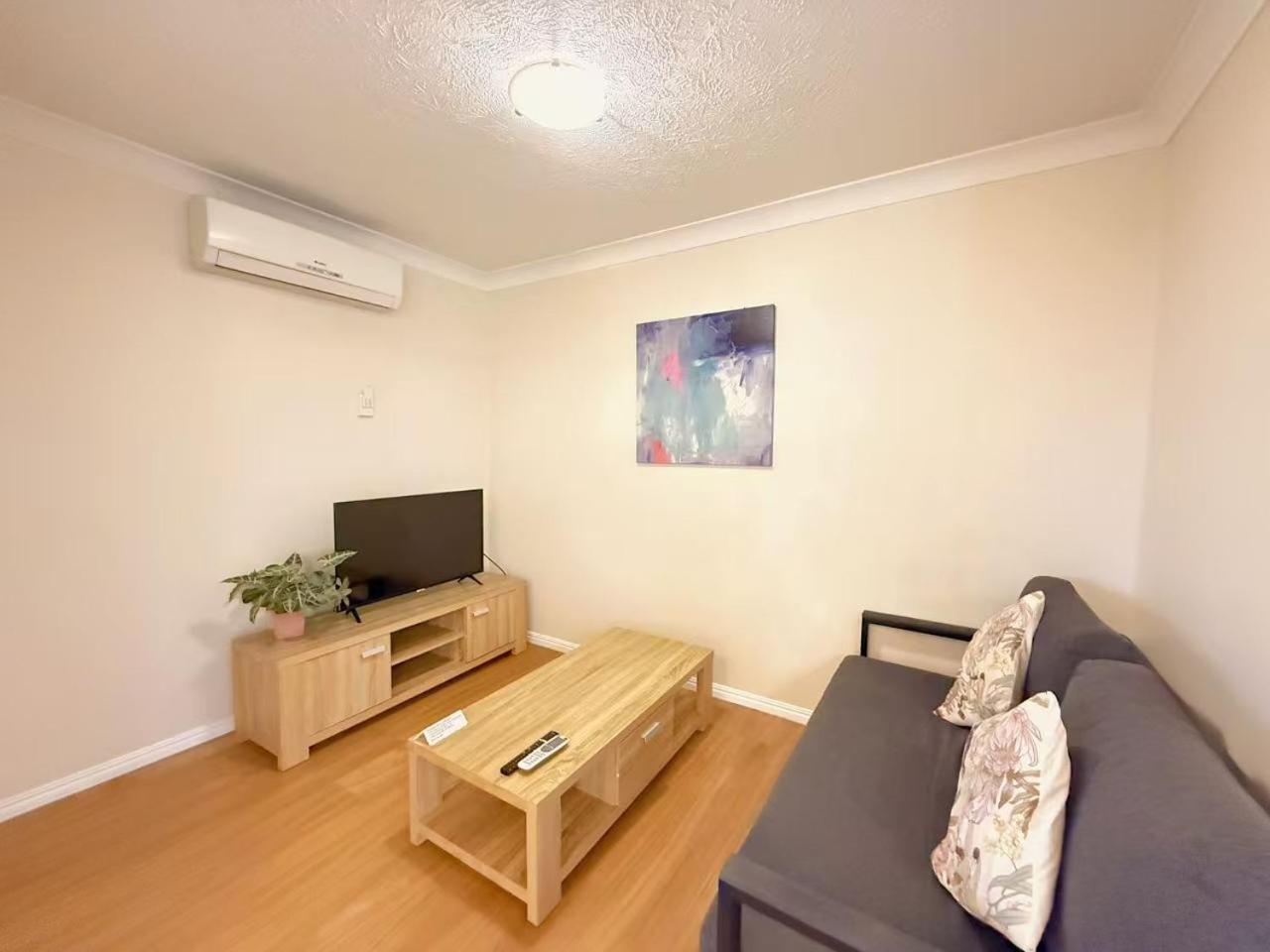 Karana Palms Resort Gold Coast Buitenkant foto