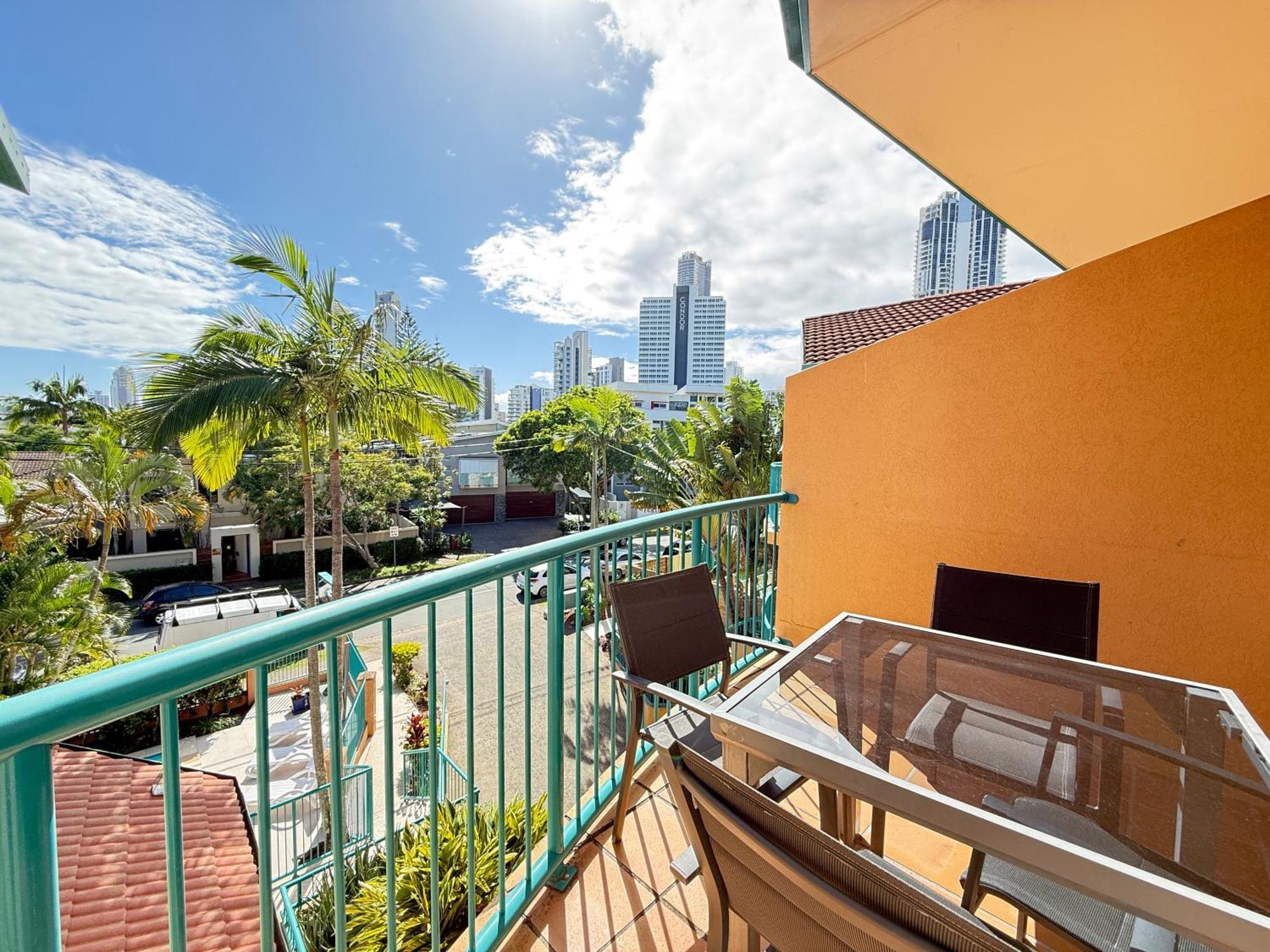 Karana Palms Resort Gold Coast Buitenkant foto