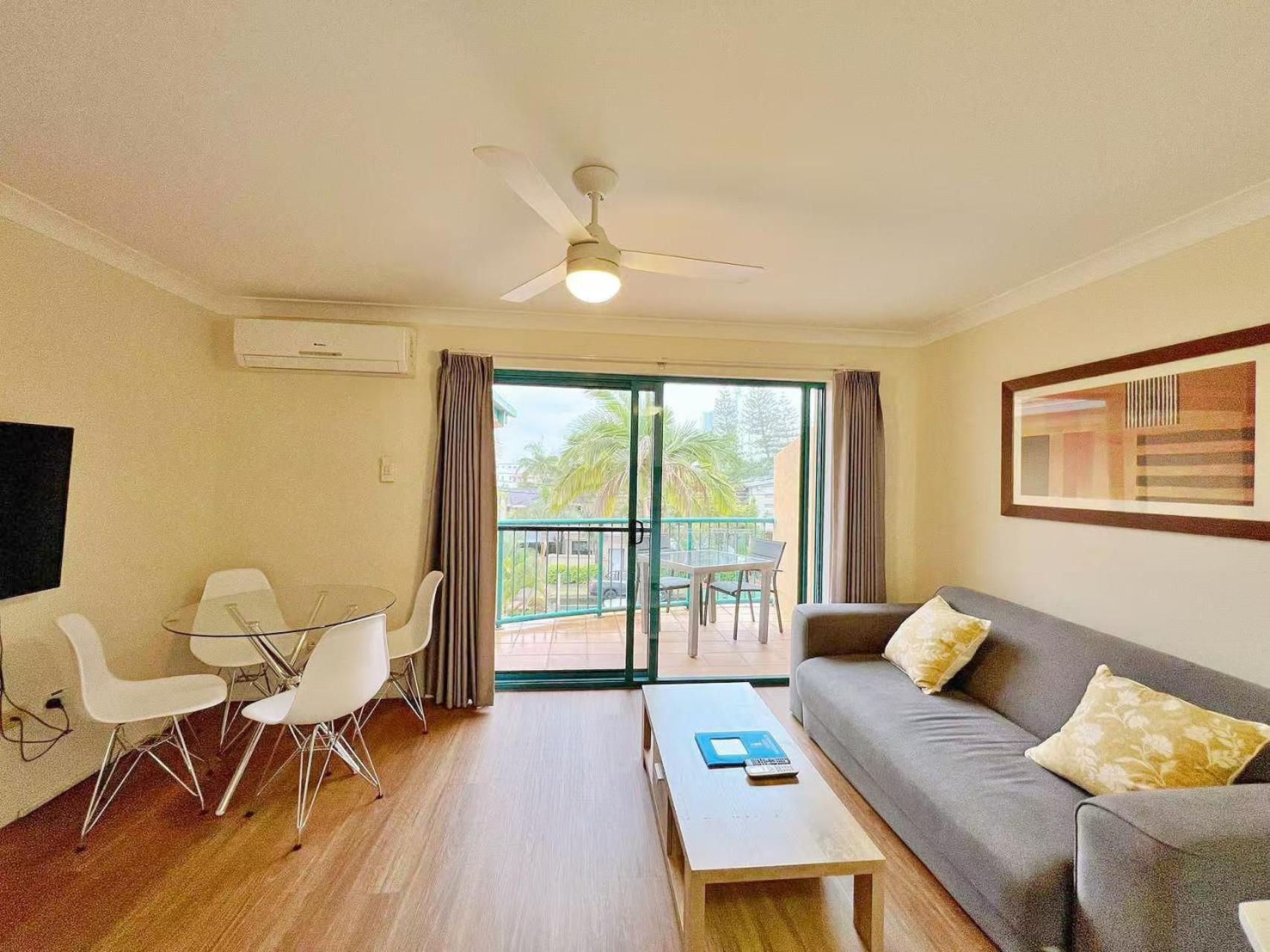 Karana Palms Resort Gold Coast Buitenkant foto