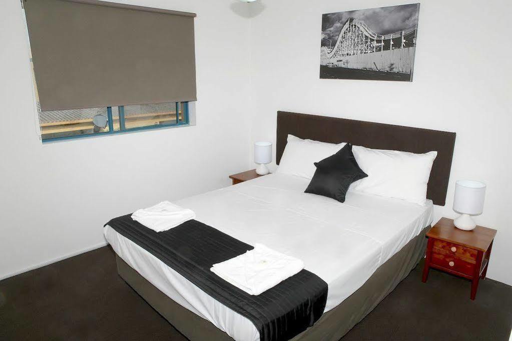 Karana Palms Resort Gold Coast Buitenkant foto