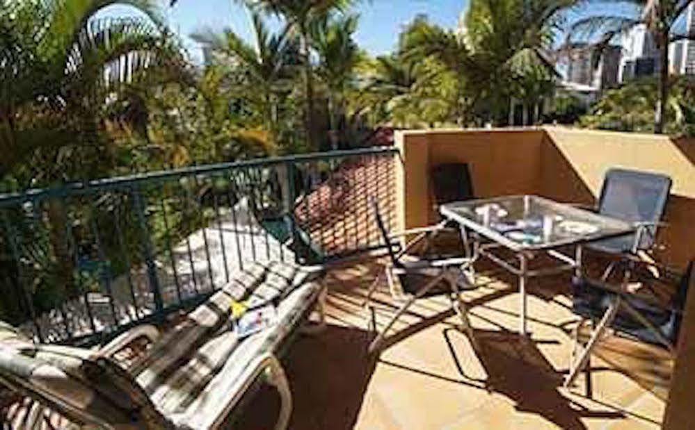 Karana Palms Resort Gold Coast Buitenkant foto